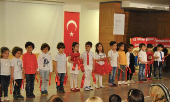 Uygar Koleji'nde 23 Nisan çoşkuyla kutlandı