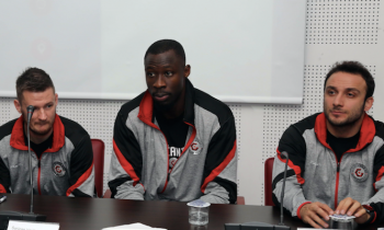 GAÜN'lü öğrenciler basketbolcularla buluştu