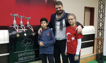 Ada Okulları Badmintonda da iddialı