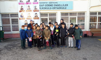 Erdem Koleji'nden "Okuyarak Bir Oluyoruz Projesi"