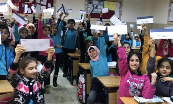 Erdemli öğrenciler mektuplaşıyor