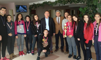 ÖZEL SEÇKİN KOLEJİNDEN BASKETBOL DERECESİ