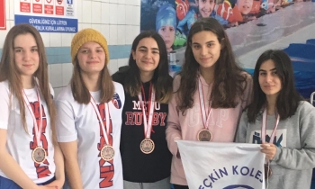 Seçkin Koleji'nden çifte kupa sevinci