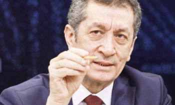 Öğretmene yan alan ve sertifika geliyor