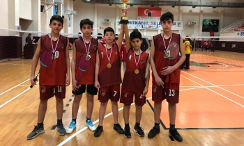 Ada Koleji Badminton Yıldız Erkekler Müsabakasında  Gaziantep 1’cisi oldu