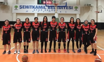 Özel Seçkin Koleji’nden basketbol derecesi