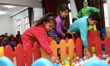 Çocuklar eğlenerek geri dönüşümü öğreniyor