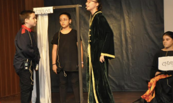 GKV’de Pamuk Prenses ve Yedi Cüceler ve Korkusuz John Sahnelendi