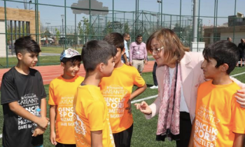 Şahin: Sporu gençlerimiz ile buluşturuyoruz