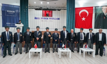 "Vatanın emanetçileri siz gençlersiniz!"