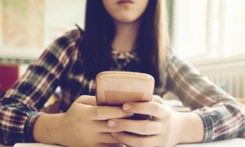 OECD raporu: İnternet okuldan soğutuyor