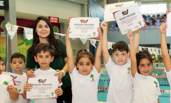 Minik kulaçlar mutlu etti