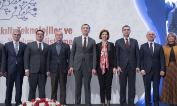 1 milyon öğretmene akıllı teknoloji ve yazılım geliştirme eğitimi