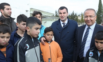 Büyükşehir’den teniste başarı sağlayan Cevizli Köyü öğrencilerine destek