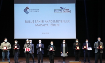 HKÜ’den 3 mucite ödül