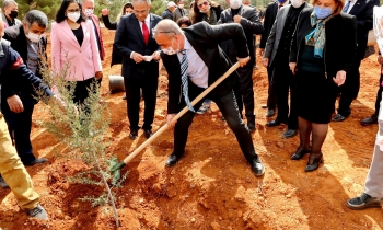 GAÜN’den 200 fidan