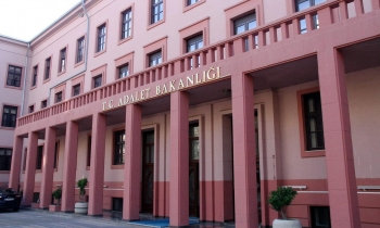 Adalet Bakanlığı sınav ve mülakatları erteledi