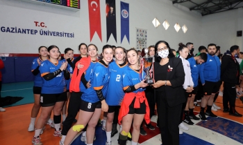 GAÜN, 2. Lig hentbol müsabakalarına ev sahipliği yaptı