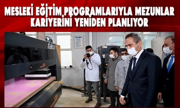 MESLEKİ EĞİTİM PROGRAMLARIYLA 64 BİN MEZUN, KARİYERİNİ YENİDEN PLANLIYOR