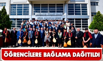 Öğrencilere Bağlama Dağıtıldı