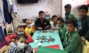 Nizip Ada Okulları Lösemili çocukların yanında