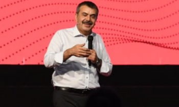 Bakan Tekin üniversite tercihi yapacak gençlerle buluştu