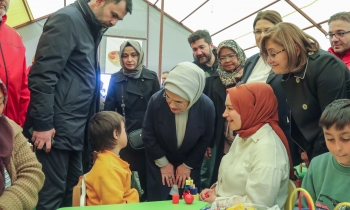 Afetzede çocukların yaşamına dokunuyorlar!