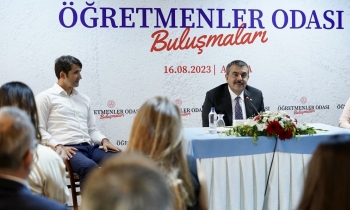 Bakan Tekin öğretmenlerle buluştu