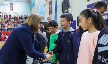 Başarılı Öğrencilere Ödül!