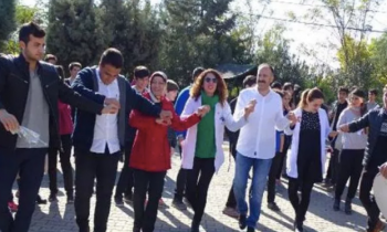 Öğrencilerden 12 katlı pasta